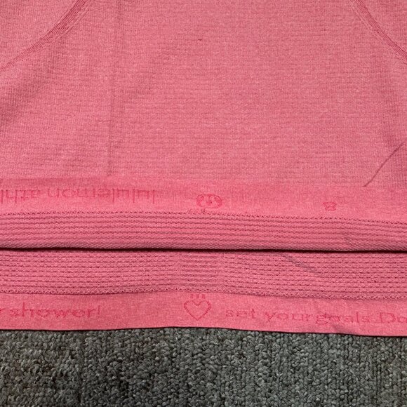 Lululemon Swiftly Tech Racerback Tank Pink Women's Size 8 - Workout / Gym - Picture 2 of 3